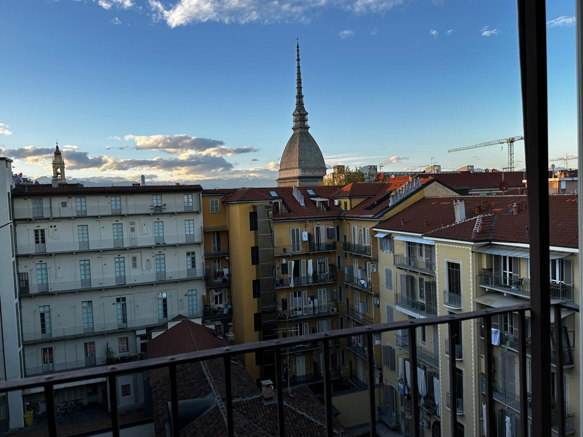 Le Finestre Sulla Mole Apartment Turin Exterior photo